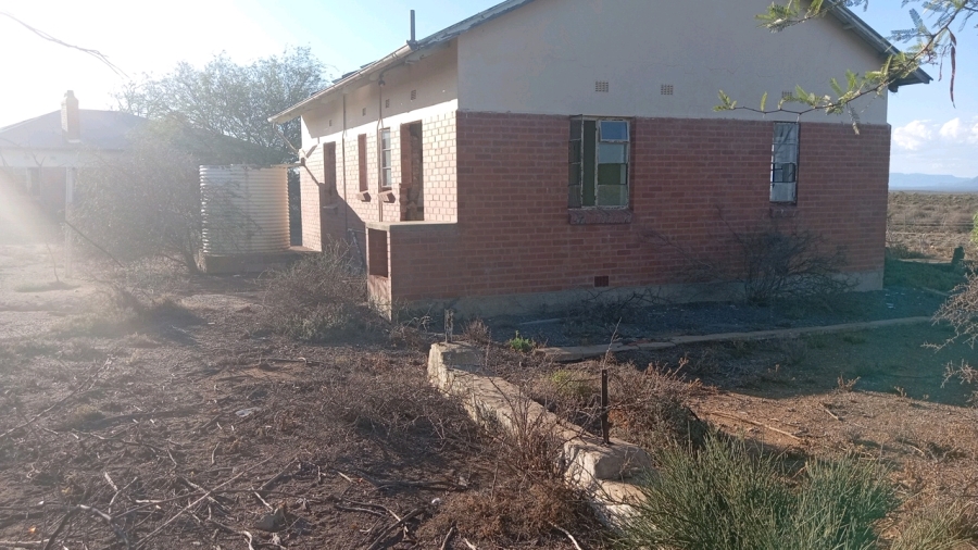 2 Bedroom Property for Sale in Aberdeen Eastern Cape